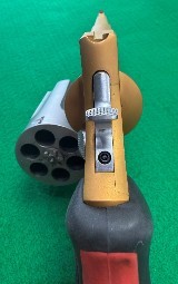 TAURUS Raging Judge Magnum .45 LC/.410 GA/.454 CASULL - Image 3 of 3