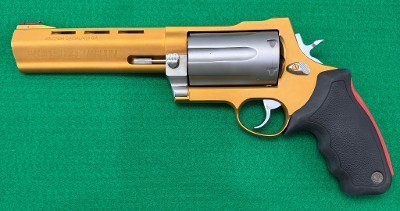TAURUS Raging Judge Magnum .45 LC/.410 GA/.454 CASULL - Image 1 of 3