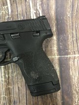 SMITH & WESSON M&P 9 Sheild M2.0 w/ Crimson Trace Equipped 9MM LUGER (9x19 PARA) - Image 2 of 6