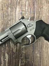 TAURUS Tracker 44 .44 - Image 3 of 7