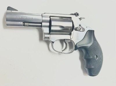 SMITH & WESSON 60-15 .357 MAG - Image 1 of 12
