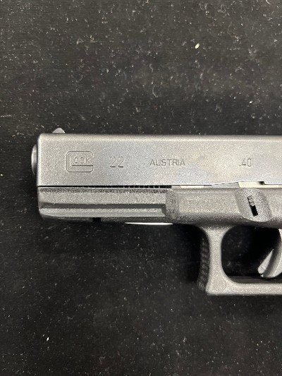 GLOCK 22 .40 CALIBER - Image 8 of 9