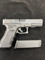 GLOCK 22 .40 CALIBER - Image 2 of 9