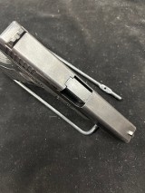 GLOCK 22 .40 CALIBER - Image 3 of 9