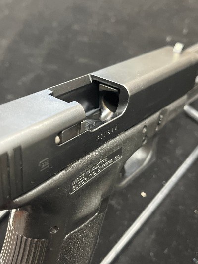 GLOCK 22 .40 CALIBER - Image 5 of 9