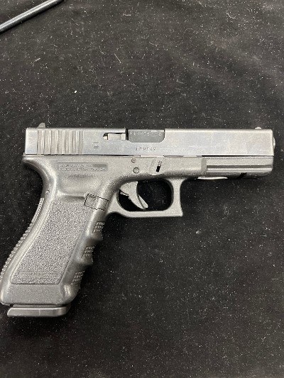 GLOCK 22 .40 CALIBER - Image 6 of 9