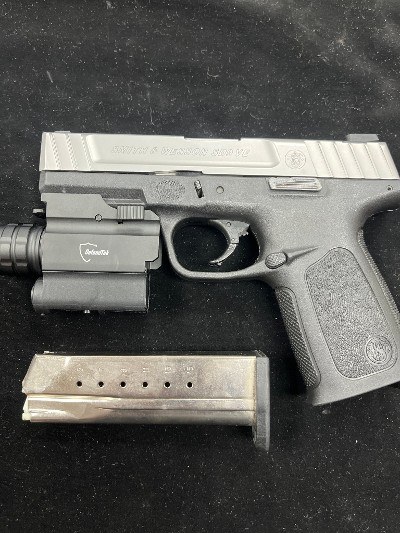 SMITH & WESSON SD9 VE 9MM LUGER (9x19 PARA) - Image 1 of 11