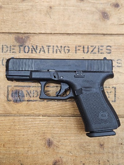 GLOCK 19 GEN 5 9MM LUGER (9x19 PARA) - Image 1 of 7
