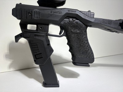 GLOCK G17 9MM LUGER (9x19 PARA) - Image 13 of 14