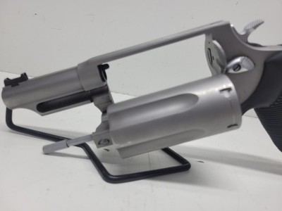 TAURUS THE JUDGE 410 / 45 - Image 6 of 10