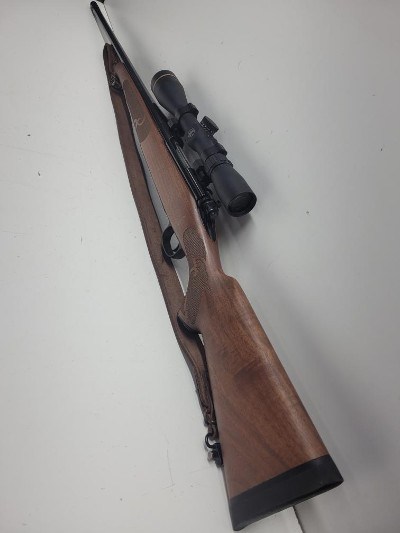 WINCHESTER MODEL 70 CLASSIC FEATHERWEIGHT .300 WIN MAG - Image 2 of 11