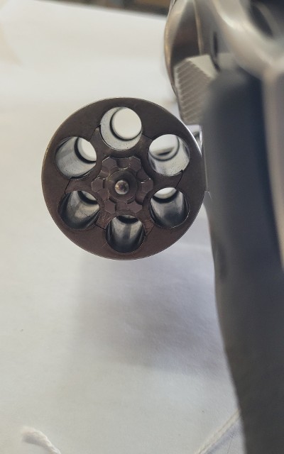 SMITH & WESSON 686-6 .357 MAG - Image 6 of 8