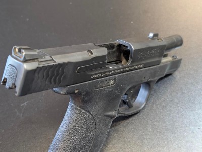 SMITH & WESSON M&P 40 SHIELD .40 - Image 6 of 6