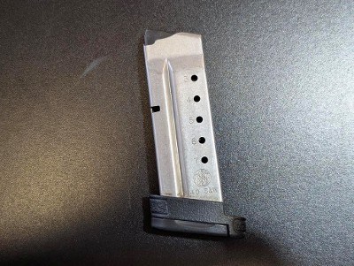SMITH & WESSON M&P 40 SHIELD .40 - Image 5 of 6