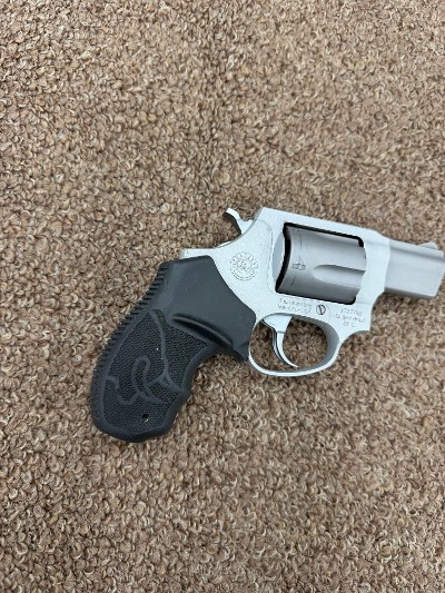 TAURUS 85 Ultra-Lite .38 SPL - Image 5 of 11