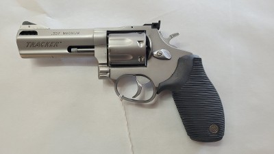 TAURUS TRACKER 627 .357 MAG - Image 1 of 7