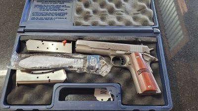COLT 1911 government model.45 ACP - Image 1 of 13