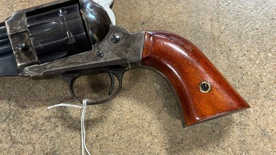E.M.F. CO., INC. 1875 OUTLAW .44-40 WIN - Image 2 of 9
