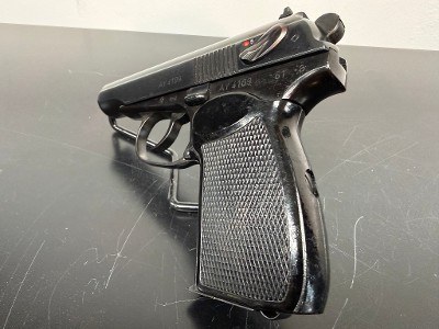 MAKAROV EAST GERMAN MOD .M 1961 9x18MM MAKAROV - Image 9 of 10