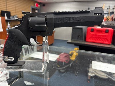 TAURUS RAGING HUNTER 44 .44 MAGNUM - Image 2 of 4