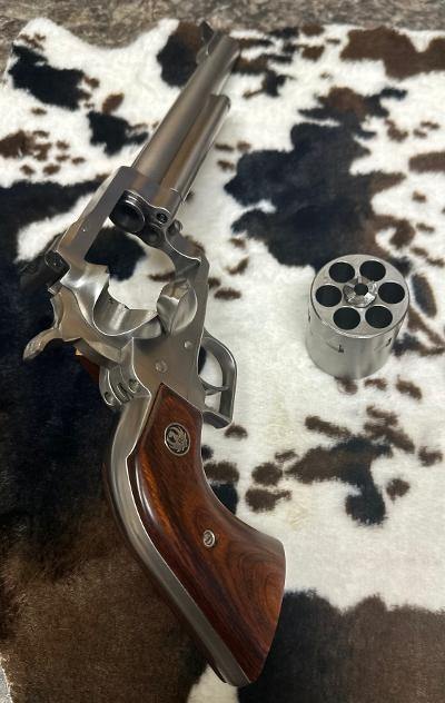 RUGER NEW MODEL SUPER BLACKHAWK .44 MAGNUM - Image 3 of 4