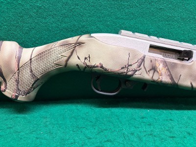 RUGER 10/22 .22 LR - Image 3 of 23