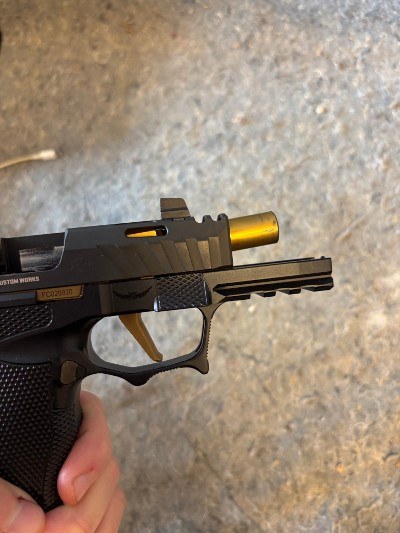 SIG SAUER P365 CUSTOM WORKS 9MM LUGER (9x19 PARA) - Image 3 of 9