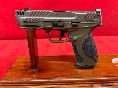 SMITH & WESSON PERFORMANCE CENTER M&P9 METAL 9MM LUGER (9x19 PARA) - Image 1 of 5
