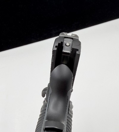WILSON COMBAT PROFESSIONAL .45 ACP - Image 9 of 13