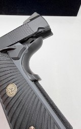WILSON COMBAT PROFESSIONAL .45 ACP - Image 11 of 13