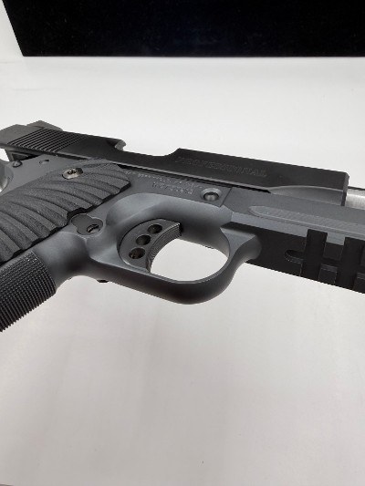 WILSON COMBAT PROFESSIONAL .45 ACP - Image 10 of 13