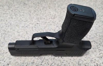 SIG SAUER P365 XL *10-ROUND* 9MM LUGER (9X19 PARA) - Image 4 of 4