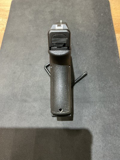 GLOCK 23 .40 CALIBER - Image 3 of 4