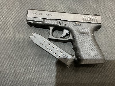GLOCK 23 .40 CALIBER - Image 1 of 4