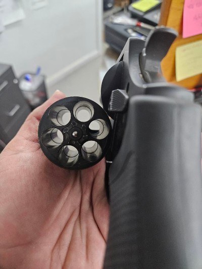 SMITH & WESSON GOVERNOR 410 / 45 - Image 10 of 12