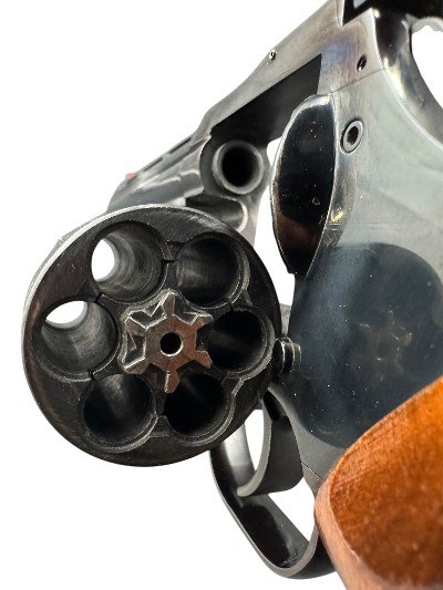 DAN WESSON FIREARMS 15-2 VH .357 MAG - Image 8 of 12
