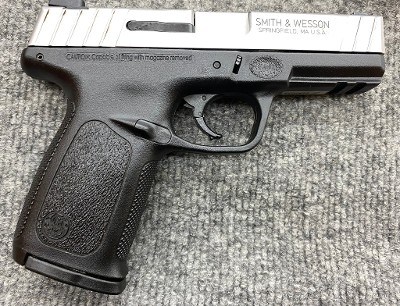 SMITH & WESSON SD40VE .40 CALIBER - Image 1 of 5