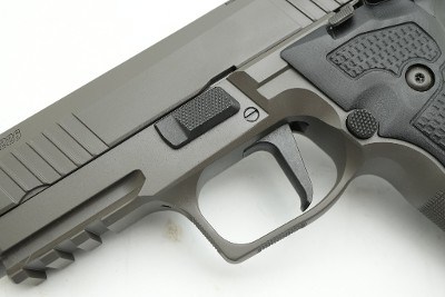 SIG SAUER P226 9MM LUGER (9x19 PARA) - Image 14 of 21