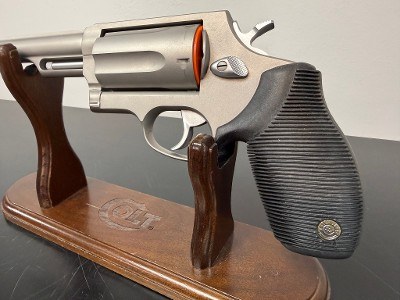 TAURUS THE JUDGE.45 LC/.410 GA - Image 7 of 11