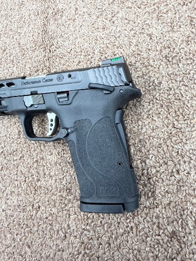SMITH & WESSON M&P 9 Shielf EZ M2.0 Performance Center 9MM LUGER (9x19 PARA) - Image 3 of 8