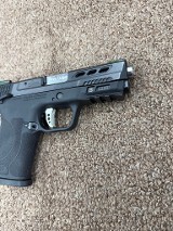 SMITH & WESSON M&P 9 Shielf EZ M2.0 Performance Center 9MM LUGER (9x19 PARA) - Image 6 of 8