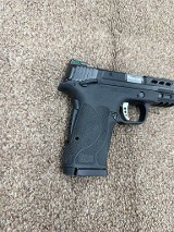 SMITH & WESSON M&P 9 Shielf EZ M2.0 Performance Center 9MM LUGER (9x19 PARA) - Image 5 of 8