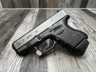 GLOCK 27 GEN 3 40 Smith & Wesson - Image 1 of 4