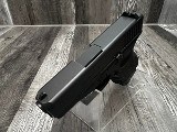 GLOCK 27 GEN 3 40 Smith & Wesson - Image 3 of 4