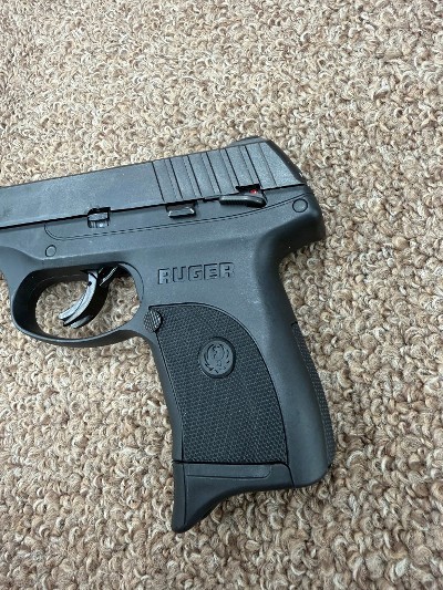 RUGER EC9S 9MM LUGER (9x19 PARA) - Image 3 of 9