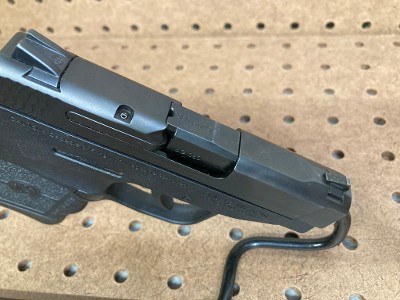 SMITH & WESSON Bodyguard .380 ACP - Image 4 of 7