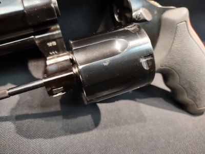 TAURUS TAURUS RAGING BULL .44 MAGNUM - Image 3 of 5