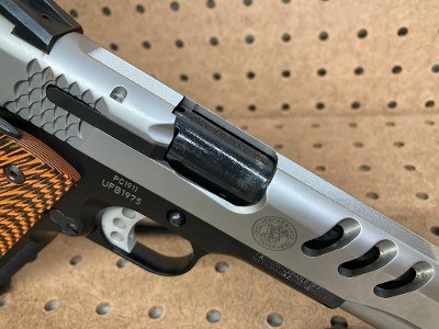 SMITH & WESSON 1911 PERFORMANCE CENTER .45 ACP - Image 4 of 11
