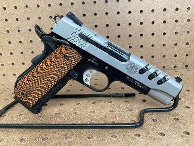 SMITH & WESSON 1911 PERFORMANCE CENTER .45 ACP - Image 1 of 11