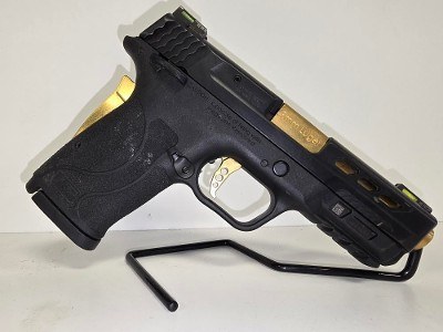 SMITH & WESSON M&P9 SHIELD 9MM LUGER (9x19 PARA) - Image 1 of 6